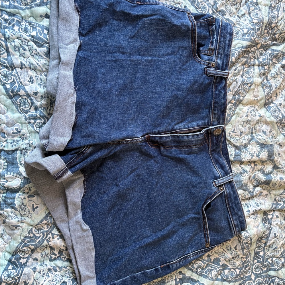 Woman’s Blue Denim Shorts
